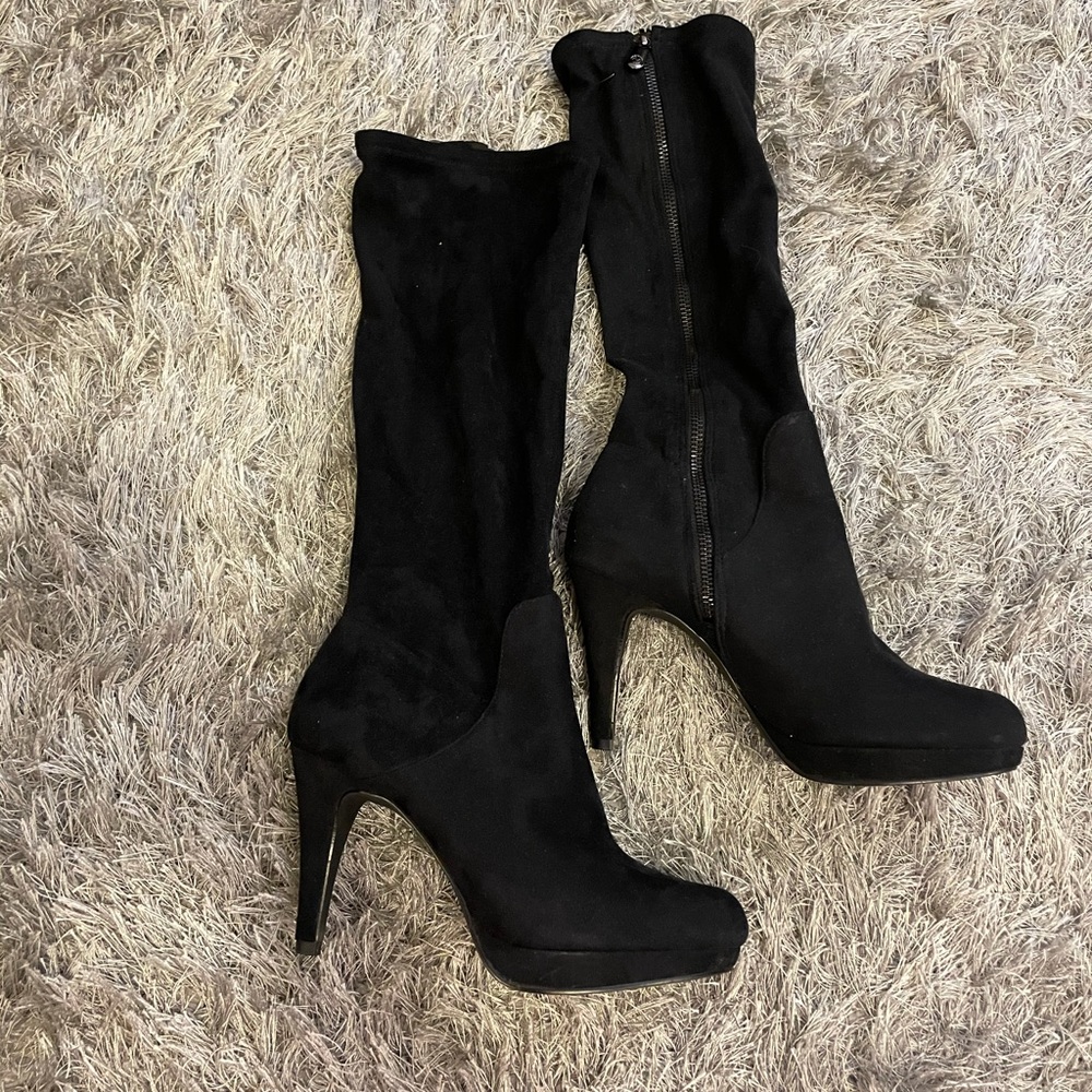 Black suede heeled boots